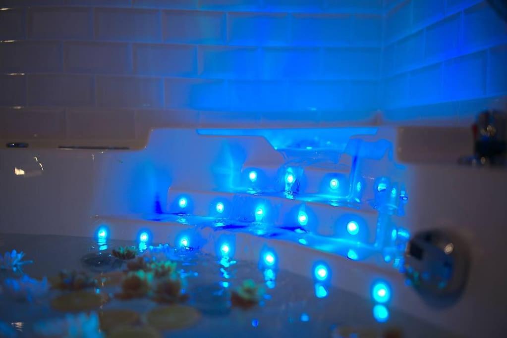 מולהאוס Luxury Room Jacuzzi Centre Ville Haut De Gamme מראה חיצוני תמונה