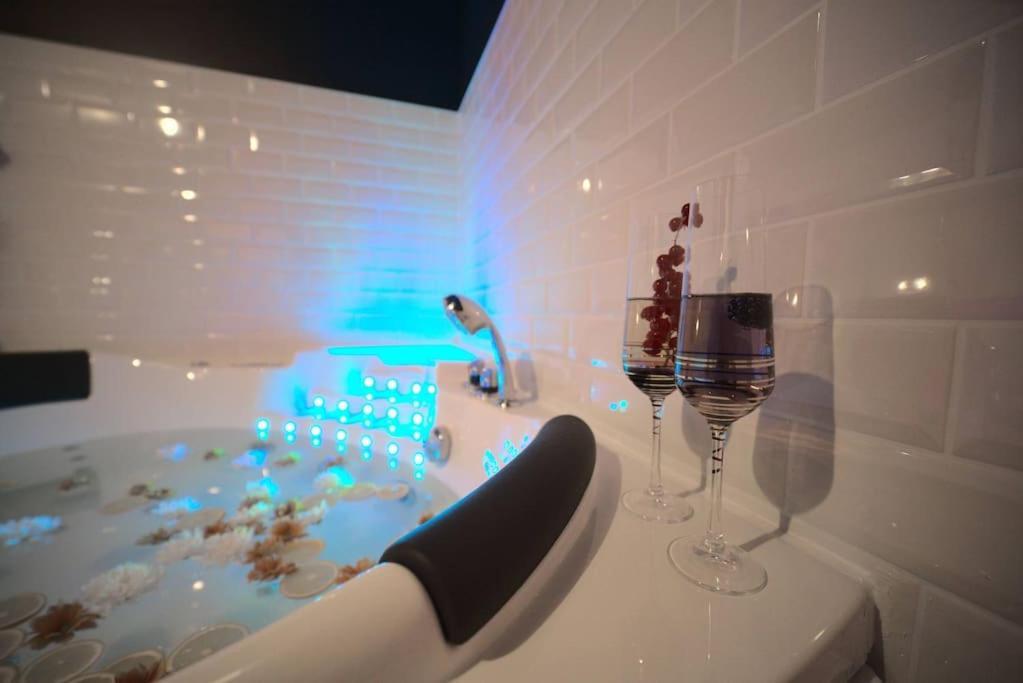 מולהאוס Luxury Room Jacuzzi Centre Ville Haut De Gamme מראה חיצוני תמונה